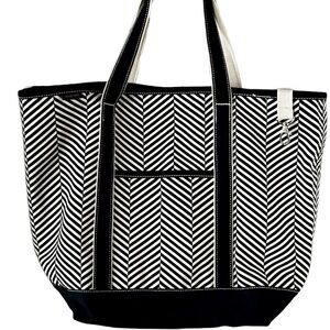 Lands End Canvas Essential Tote Bag Large Chevron Print Everyday Versatile Chic